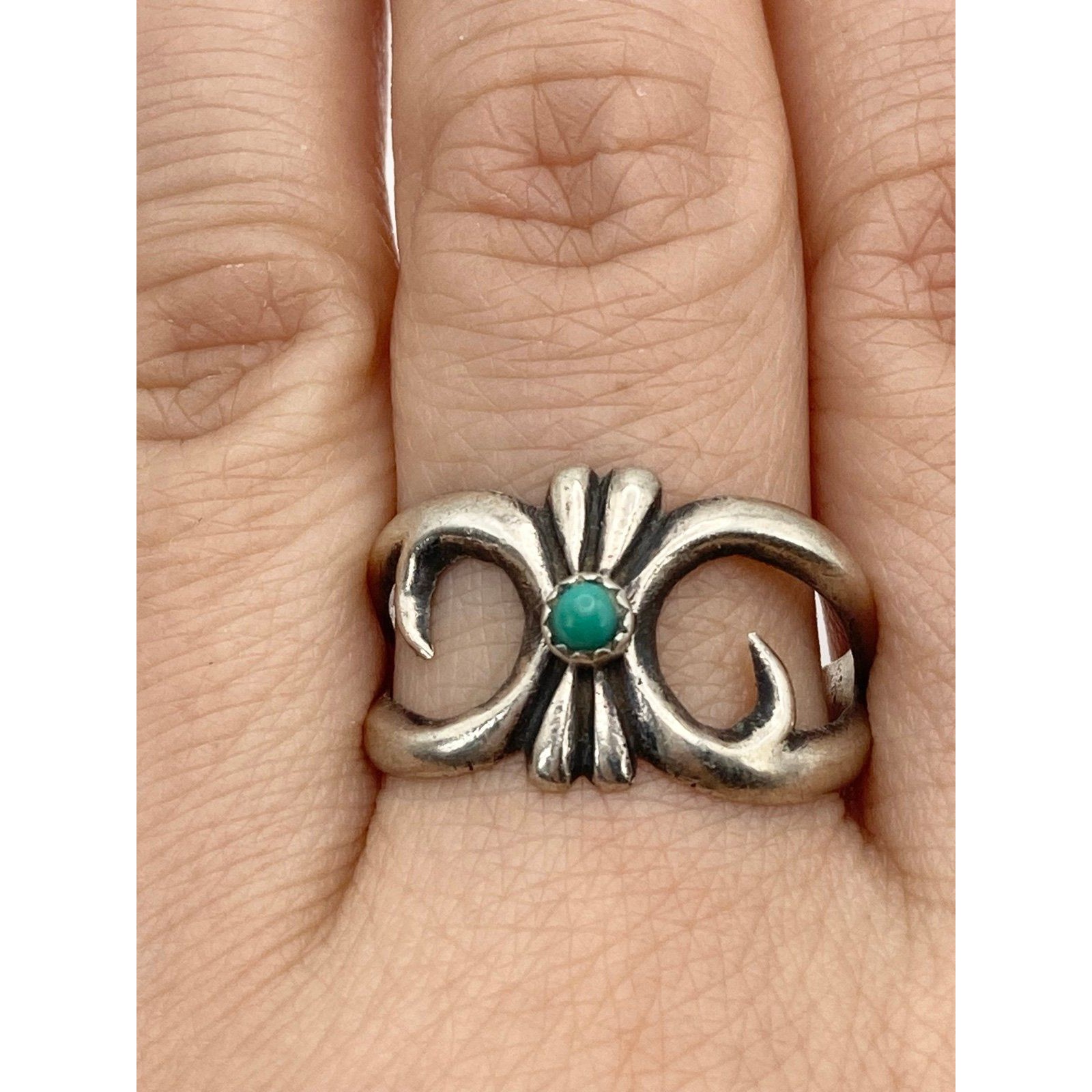 Native American Tested Sterling Silver Turquoise Ring 118$
